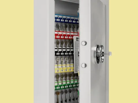 KEYHOLDING SERVICES